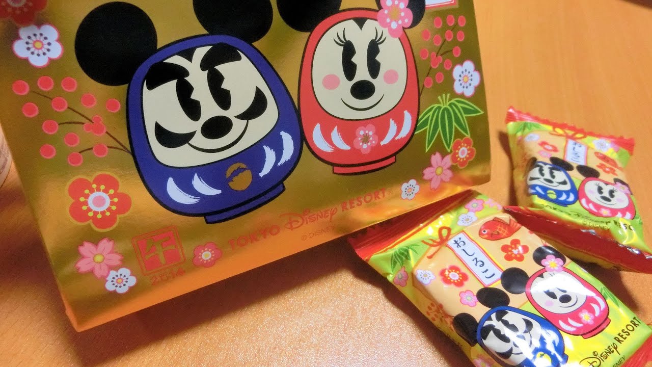 TOKYO DISNEYLAND FOOD! FREEZE DRIED RED BEAN SOUP