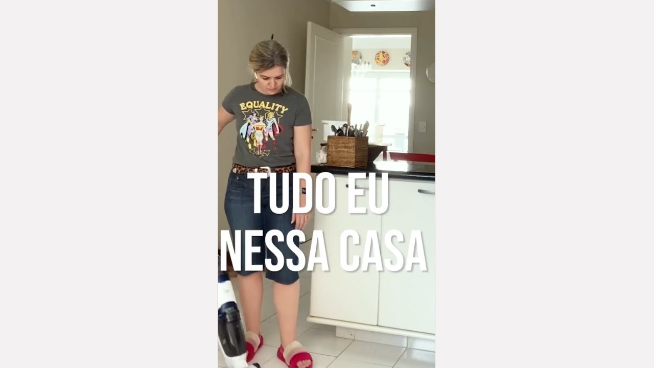 TUDO EU NESSA CASA... | FL&Aacute;VIA FERRARI