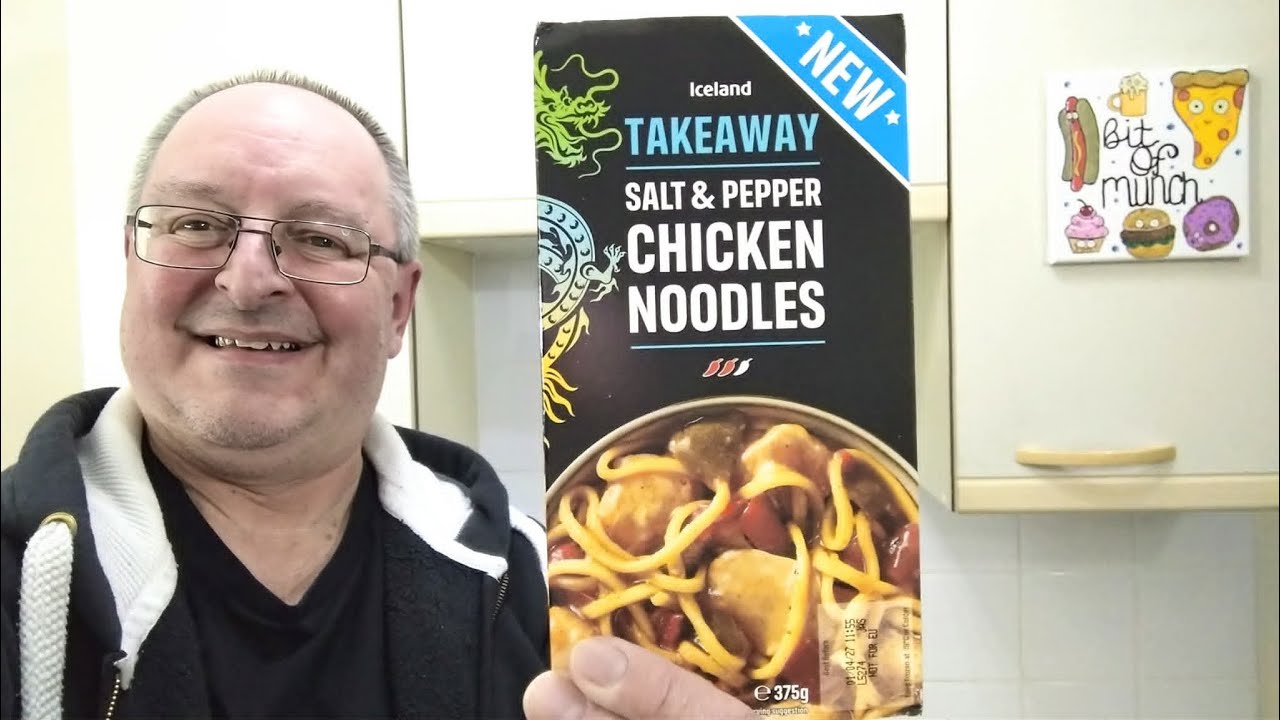 Iceland Takeaway Salt & Pepper Chicken Noodles ~ Noodle Tuesday ~ Food Review 