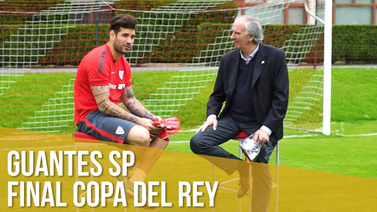 Los guantes SP diseñados para la Final de la Copa del Rey - Iago Herrerín