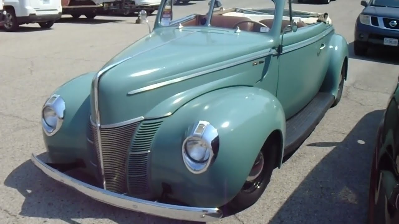 1940 FORD DELUXE CONVERTIBLE COUPE