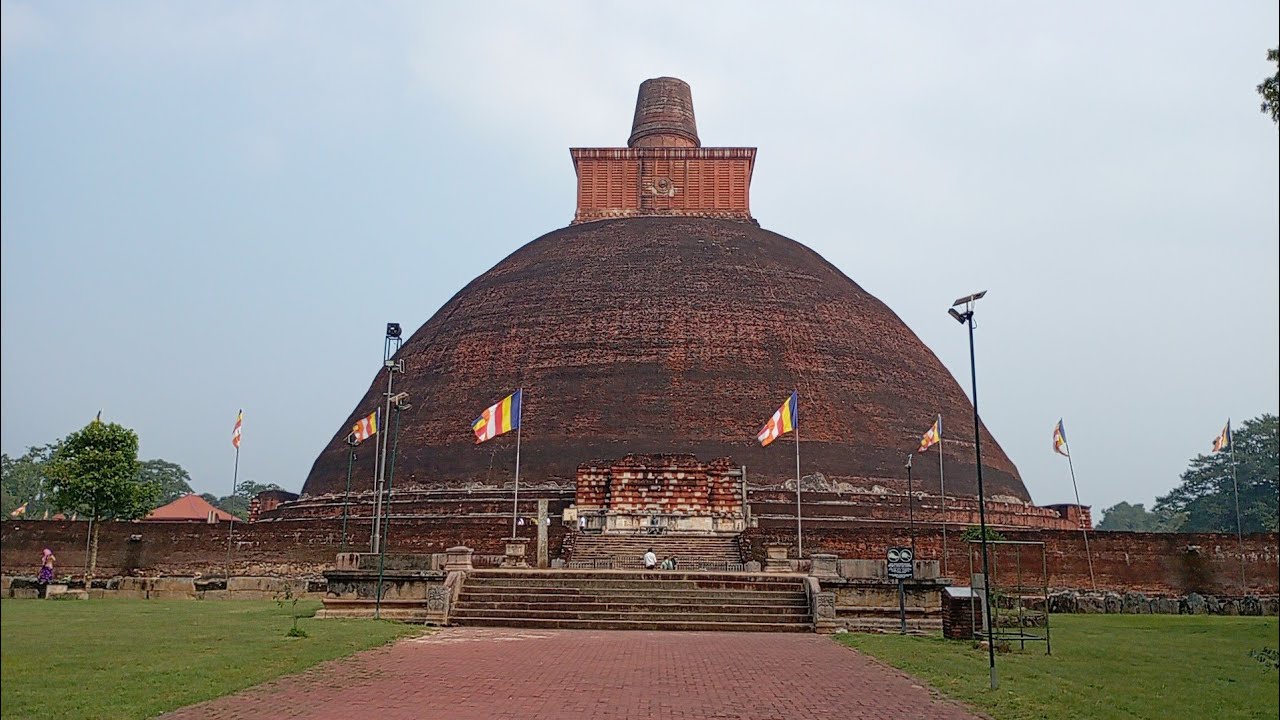 Skipper J is live!ජේතවනාරාමය #jathawanarama #anuradapura #srilanka #travel #buddha 