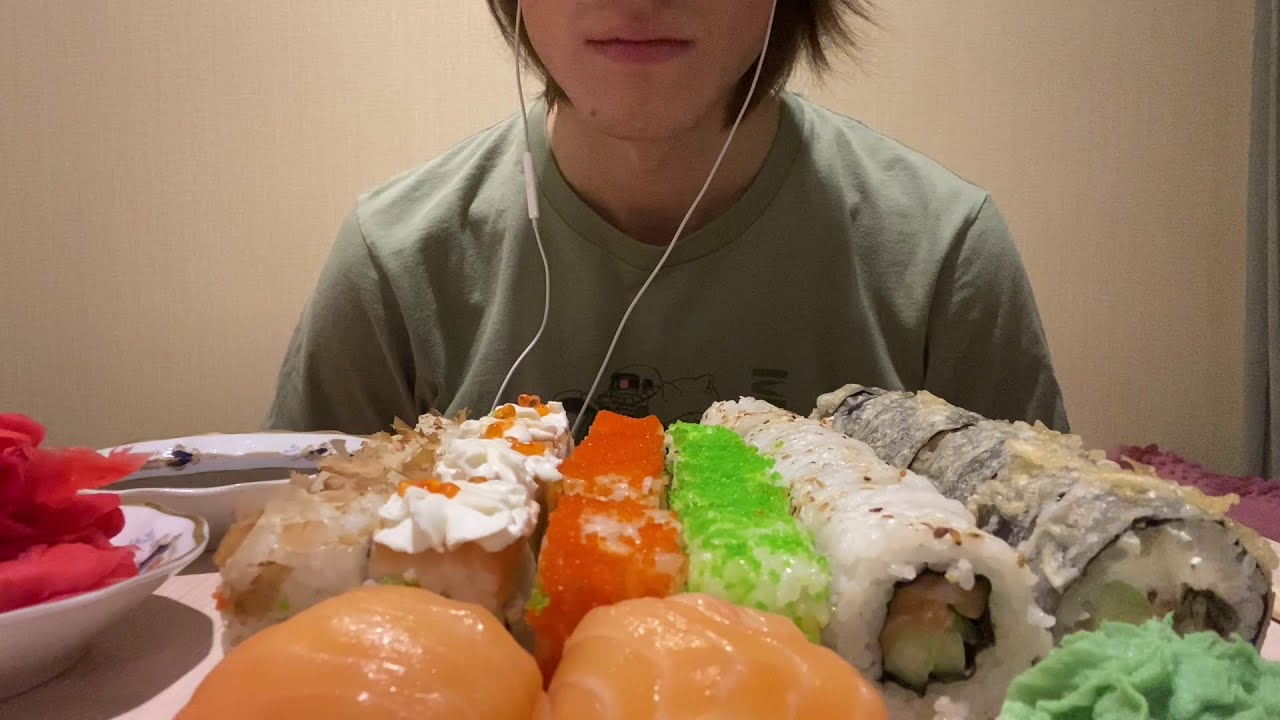 АСМР ИТИНГ РОЛЛЫ МУКБАНГ ASMR EATING SOUNDS NO TALKING ROLLS SUSHI MUKBANG