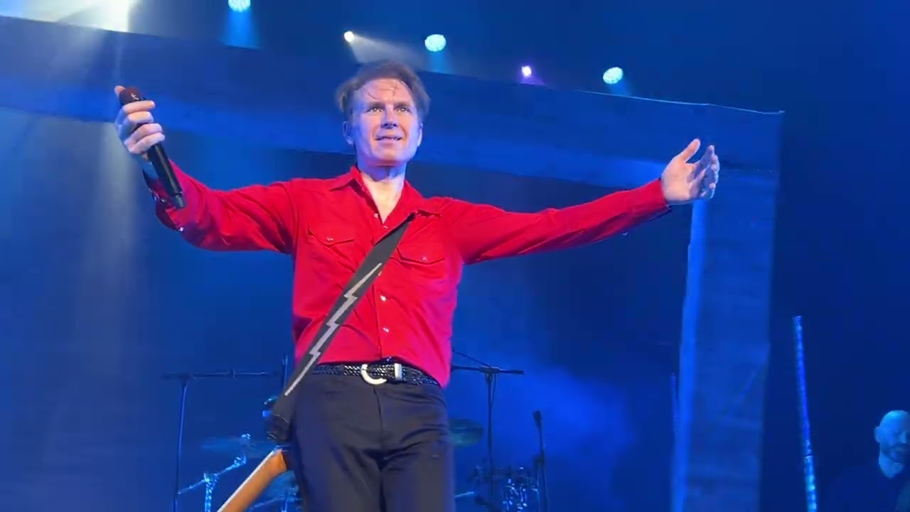 Franz Ferdinand: Outsiders (Live @ The Wiltern, March 29, 2025)