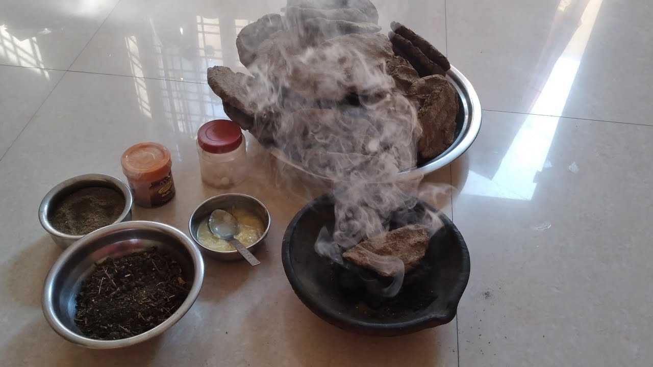 simple agnihothram process||uses of burning cowdung cakes ||చాలా సులువుగా ఆవు పిడకలతో ధూపం వెయ్యడం