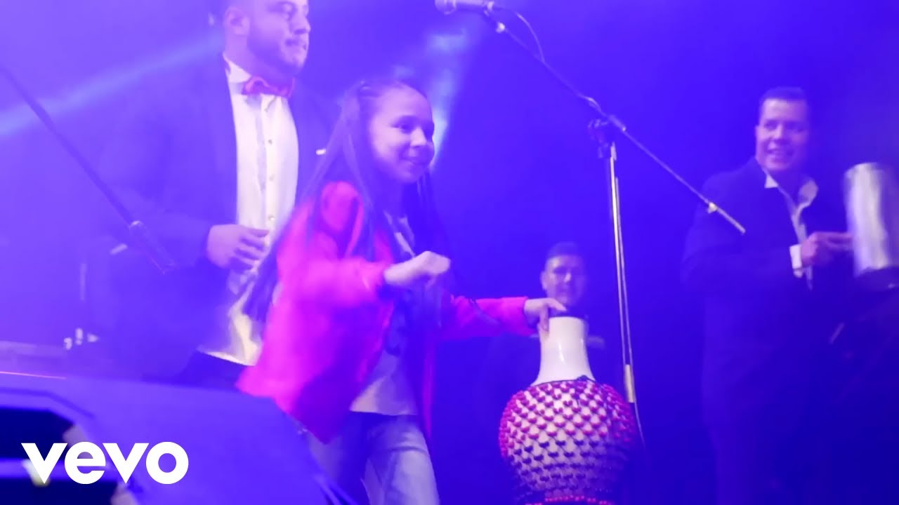 Tropicalisimo Apache - Cinco De Te (En Vivo)