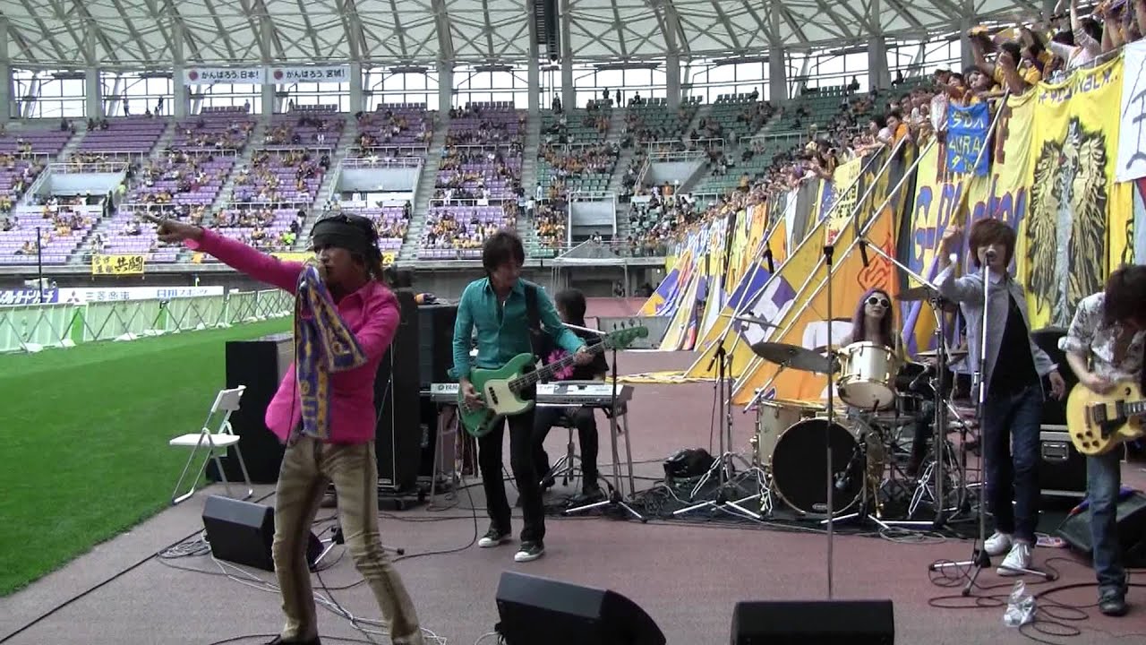 「AURA」LIVE in ユアテックスタジアム仙台 (field　angle)2011.0731