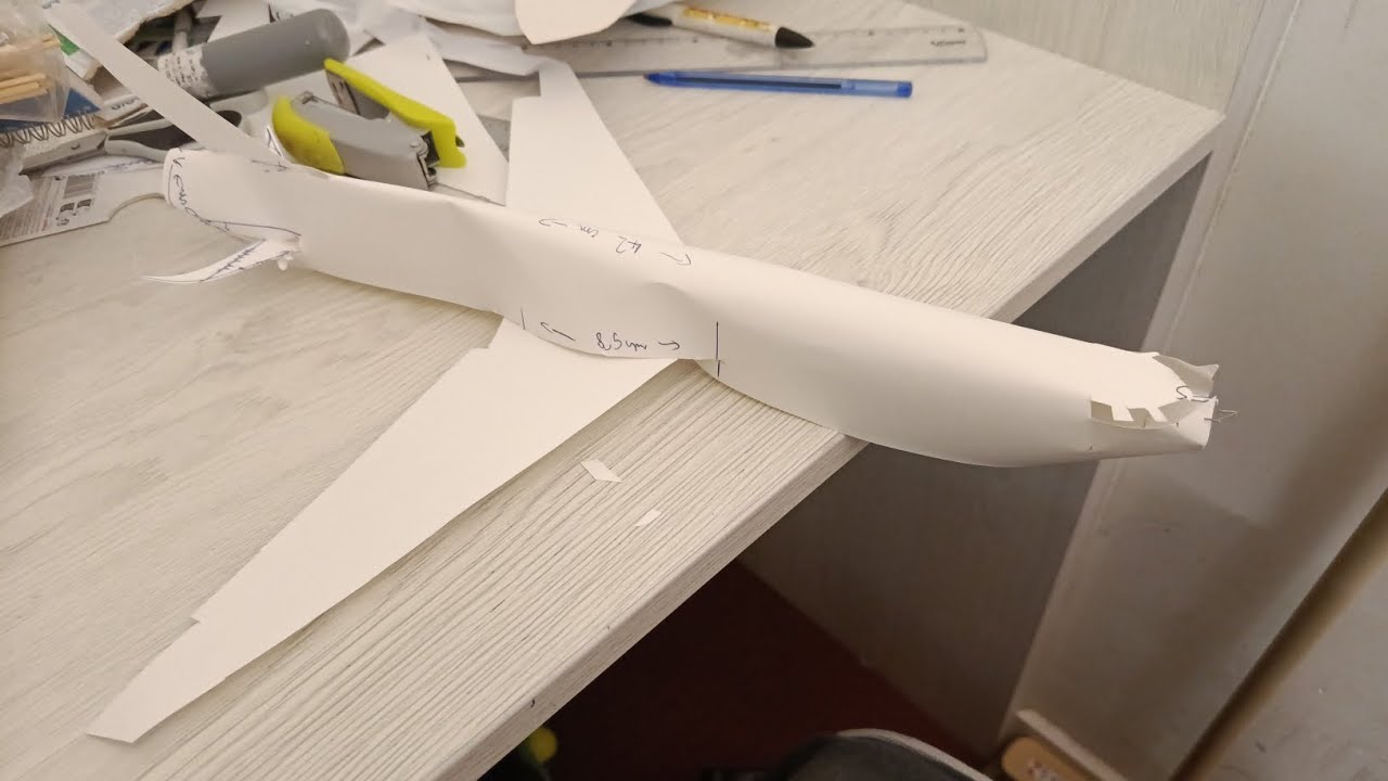 Fly airplane 