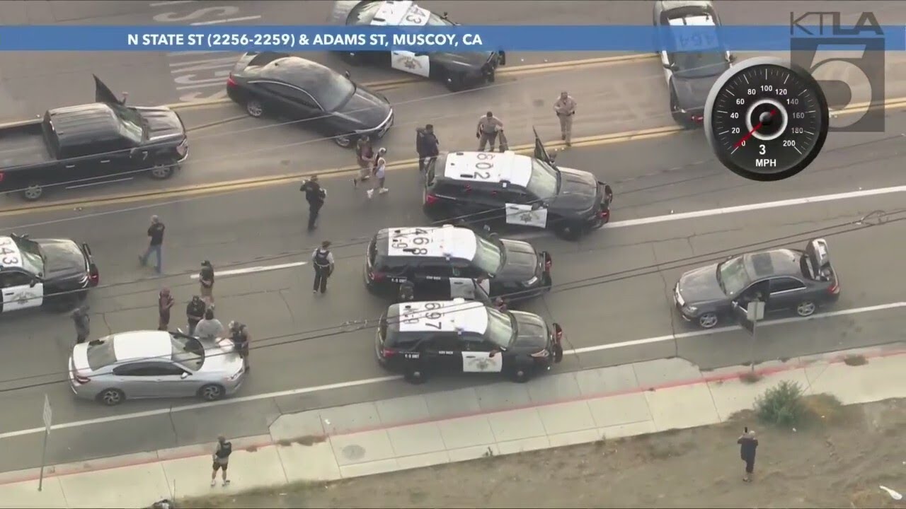 Authorities pursue burglary suspects through multiple counties in Southern California