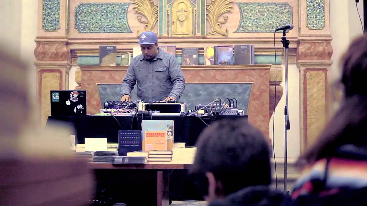 STEREOSSAURO - Showcase @ Igreja de Santiago