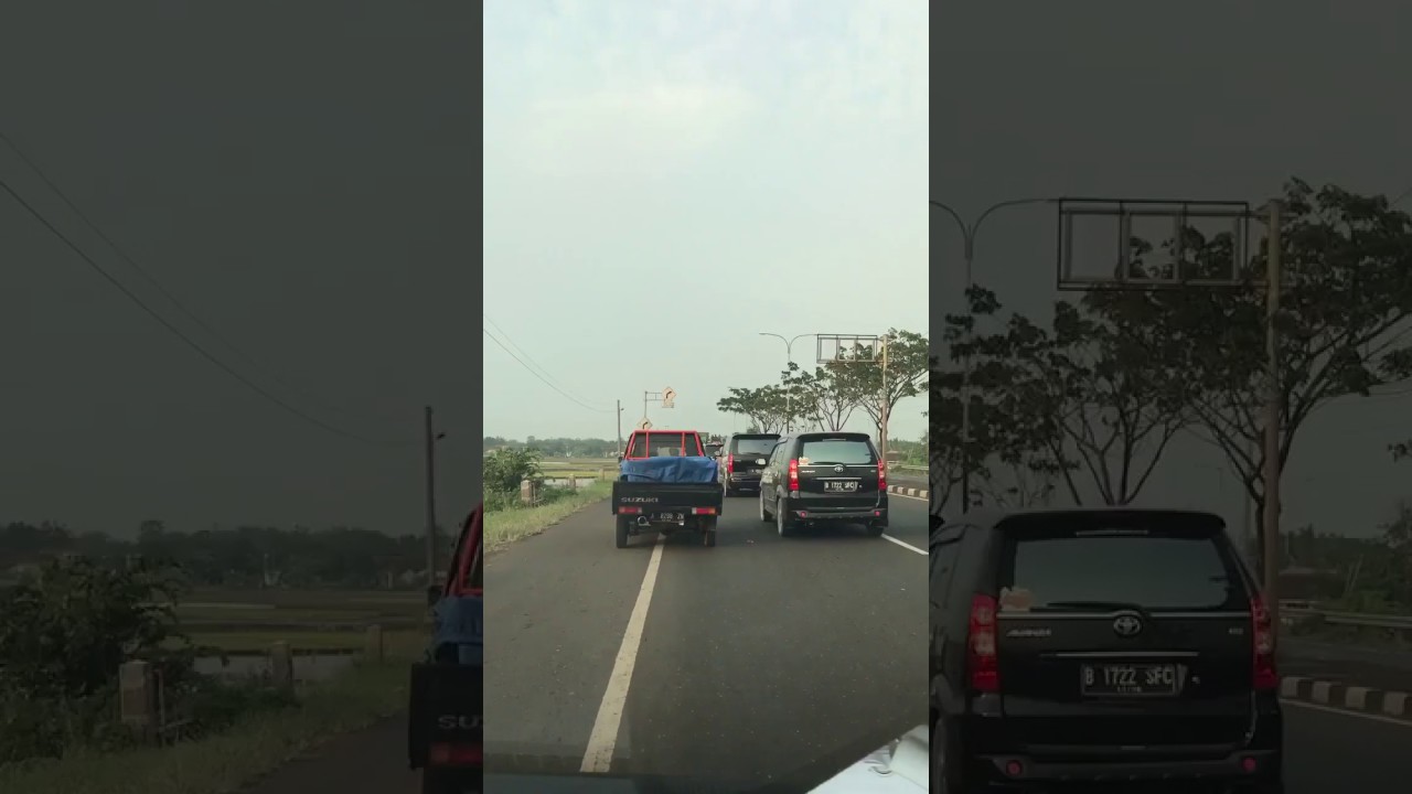 Lalin macet panjang dari pintu keluar Tol Batang. #InfoMudik 2017