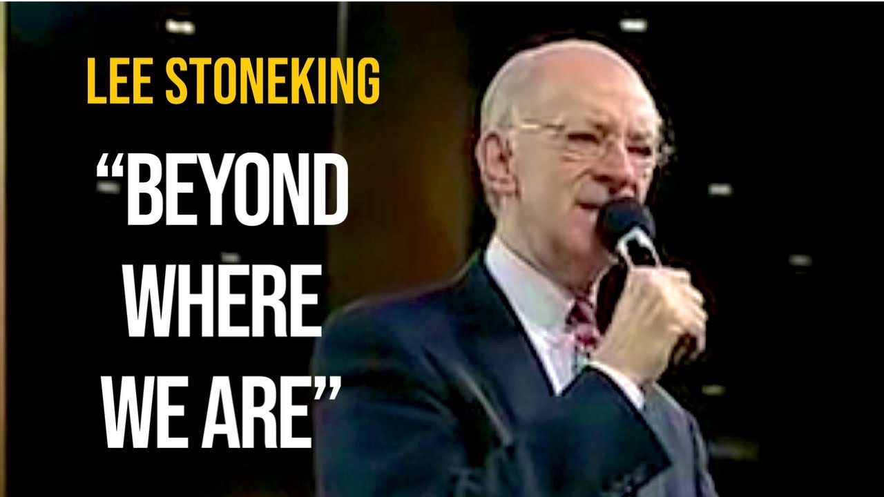 Rev. Lee Stoneking preaching 