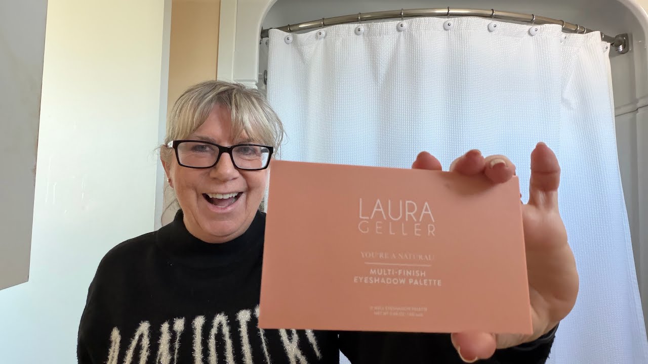 Палитра мерцающих теней для век от Laura Gellar