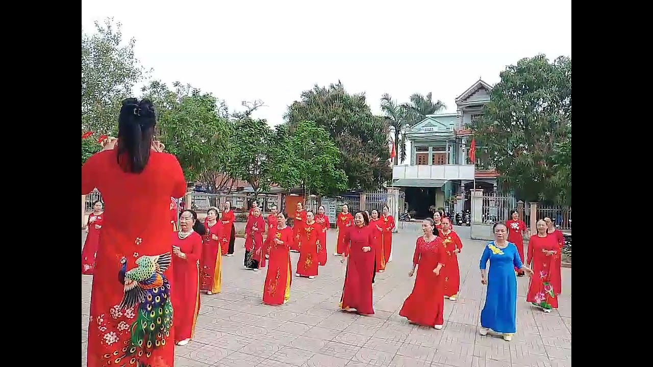 Hội phụ nữ thôn ký con xã nam đông Hưng _hưng yên chào mừng ngày 8_3