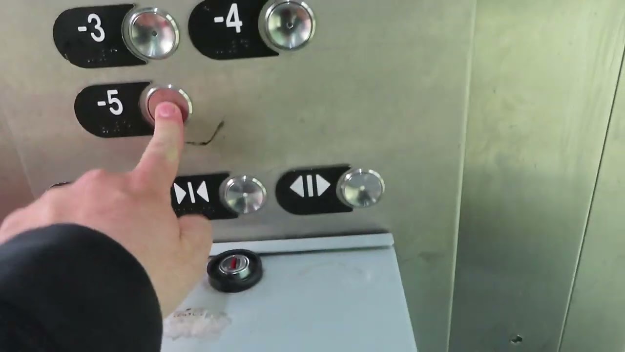 Otis Traction Parking Elevators At Westfield Forum des Halles