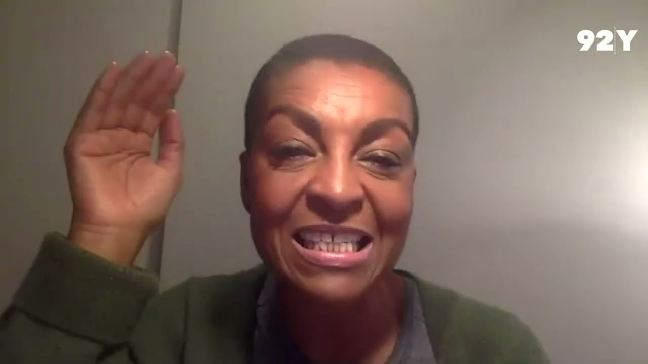 Бриджертон Netflix: Фиби Дайневор, Никола Кофлан, Аджоа Андо и Клаудия Джесси