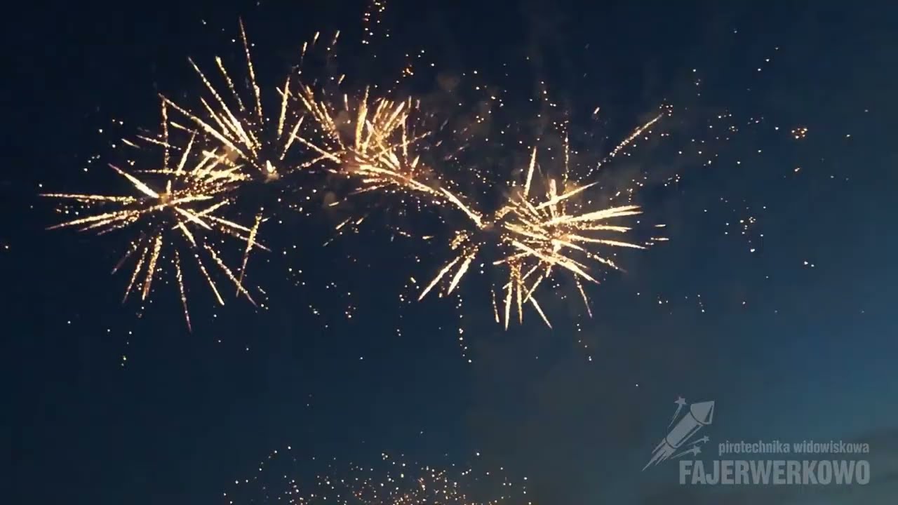 Weselny pokaz pirotechniczny /nagranie amatorskie/