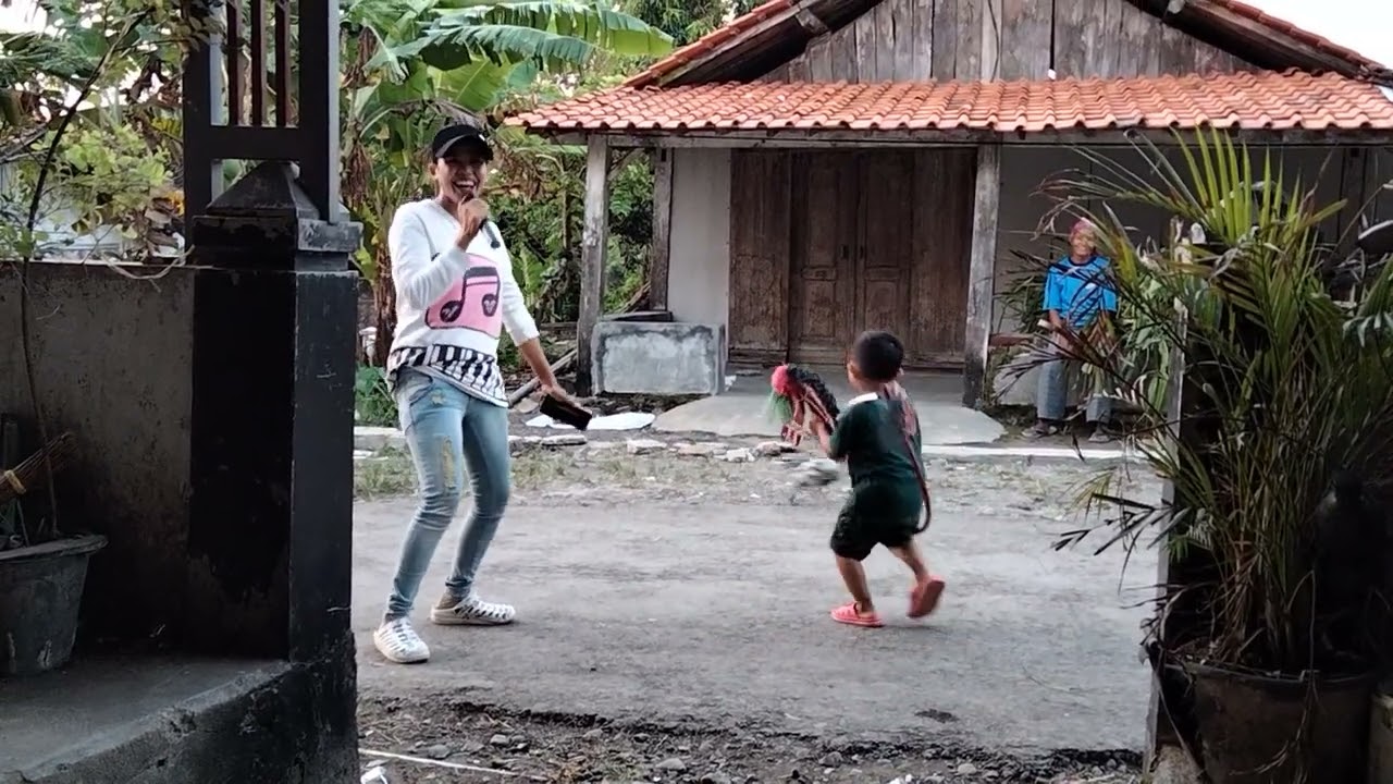 Hasbi joget1