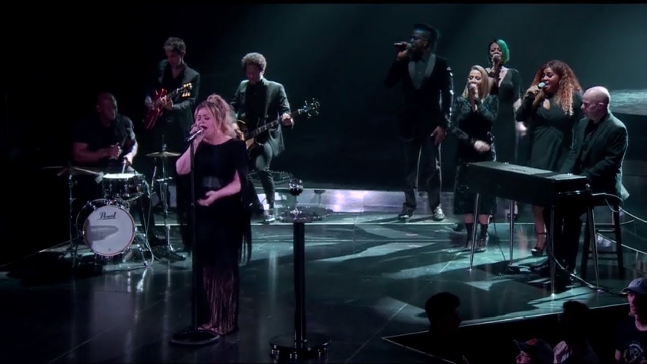 Kelly Clarkson - Can't Take My Eyes Off You (Frankie Valli cover)