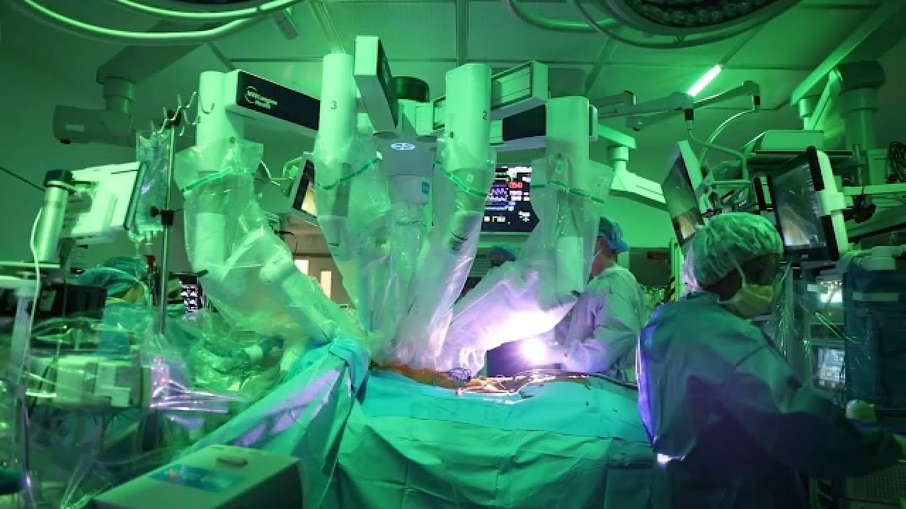 Patient gets 1st robotic double lung transplant surgery in the world