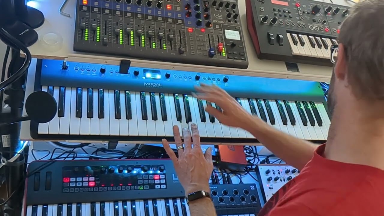 henne7 - Fusion / Uno Synth Pro x Korg Monologue x Cobalt8X x Roland JD-Xi  /  Have fun it's good ;)