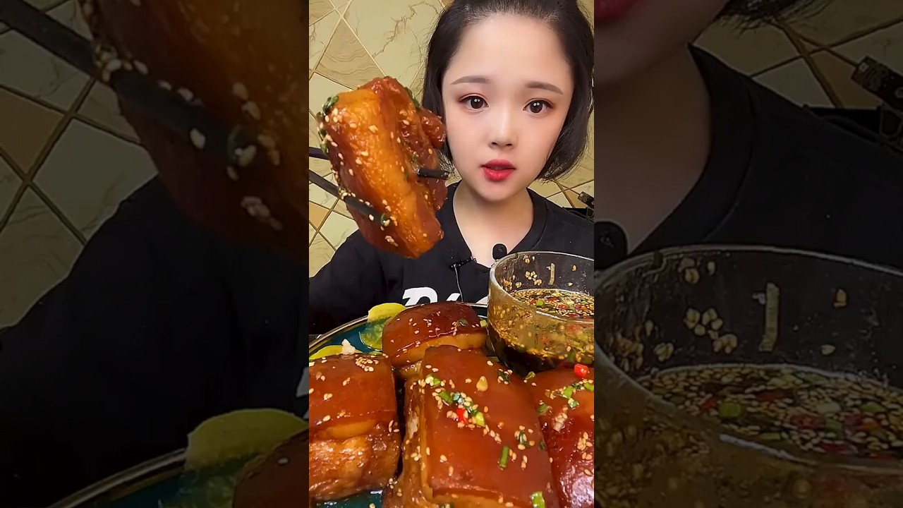 ASMR Fatty Pork Belly Dipped in Sauce 