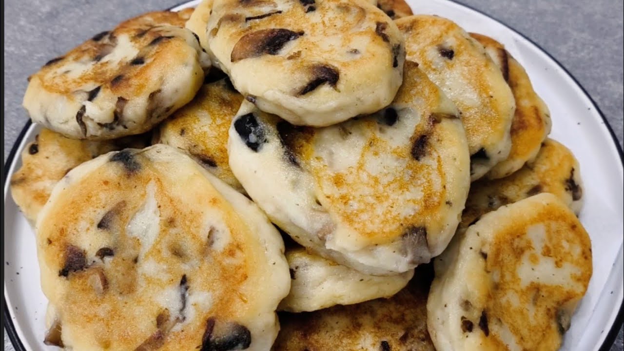 Котлеты из картофельного пюре с грибами.