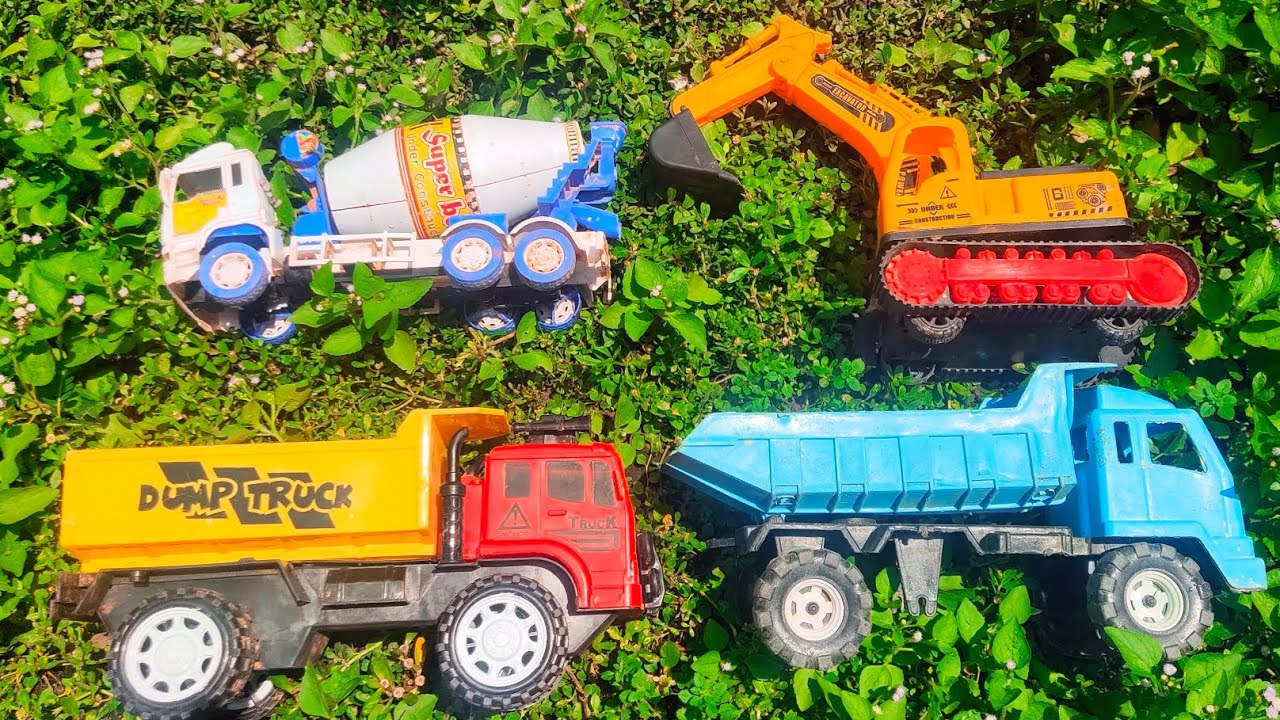 Menemukan Mainan Truk Molen, Excavator Beko, Truk Dump, Pesawat, Ultraman, Bus Basuri, Dinosaurus 