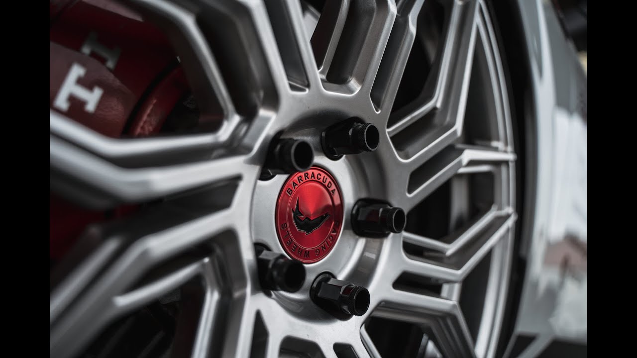 20 Zoll / inch Barracuda Dragoon Ultralight silber / Felge auf dem Golf 8 GTI Performance