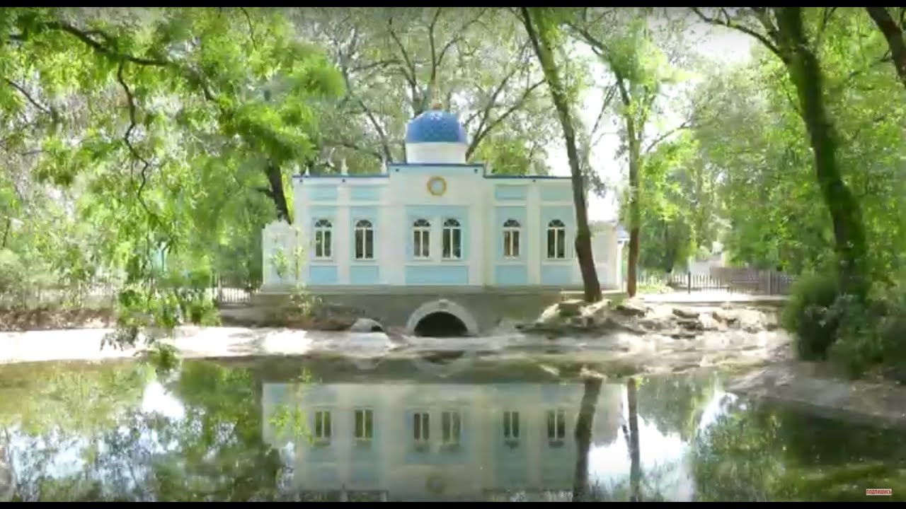 Парк в Чобручах. История архитектора