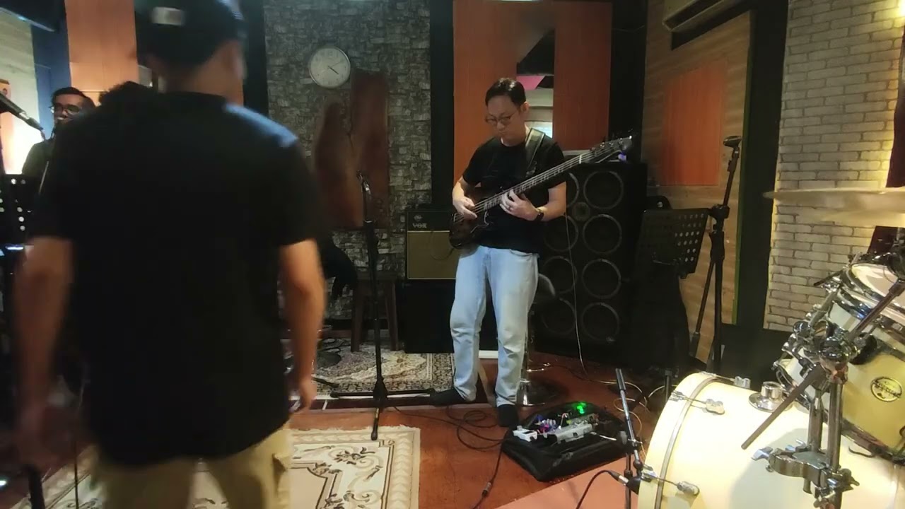 20260215 - Red Hot Chilli Peppers - Parallel Universe V1 (Funky Monks cover)
