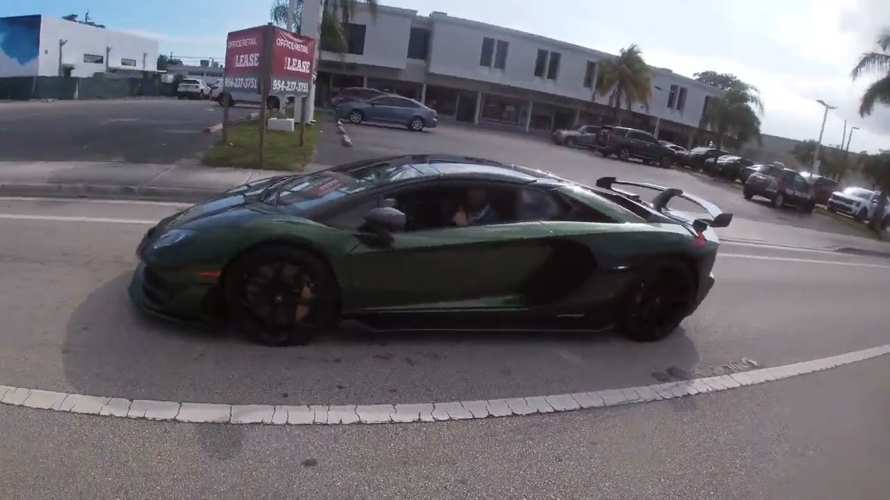 Sick Lamborghini Showing Off