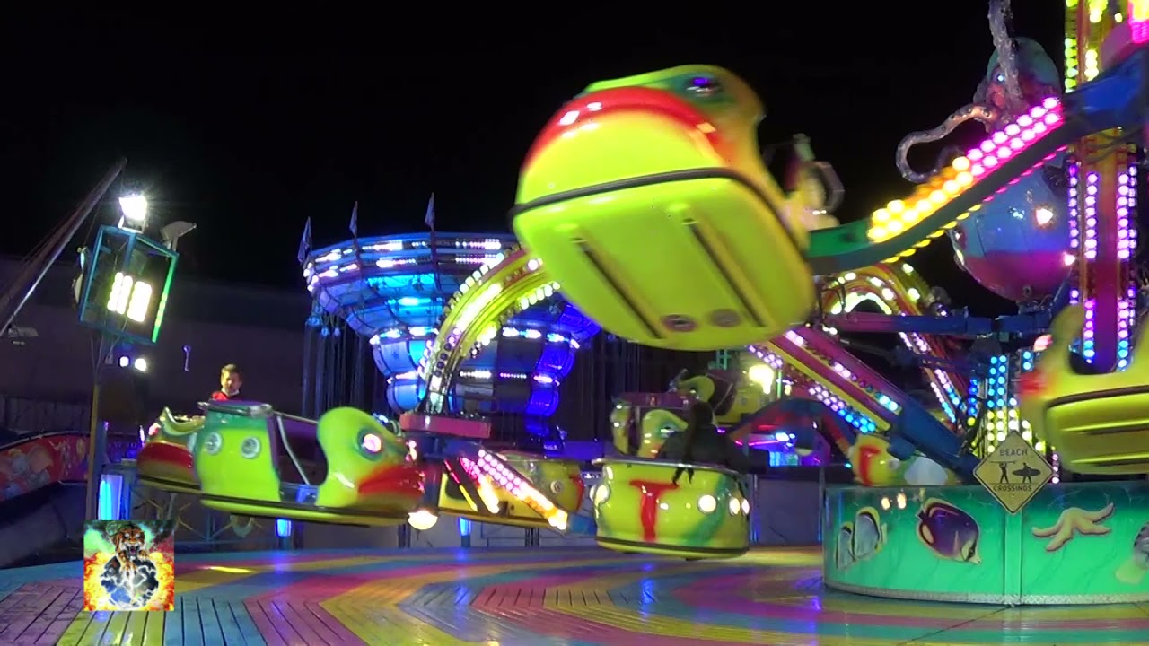 Man&egrave;ge La Grande Pieuvre ( super polyp ) , foire saint michel 2021, Le Havre ( 76 )