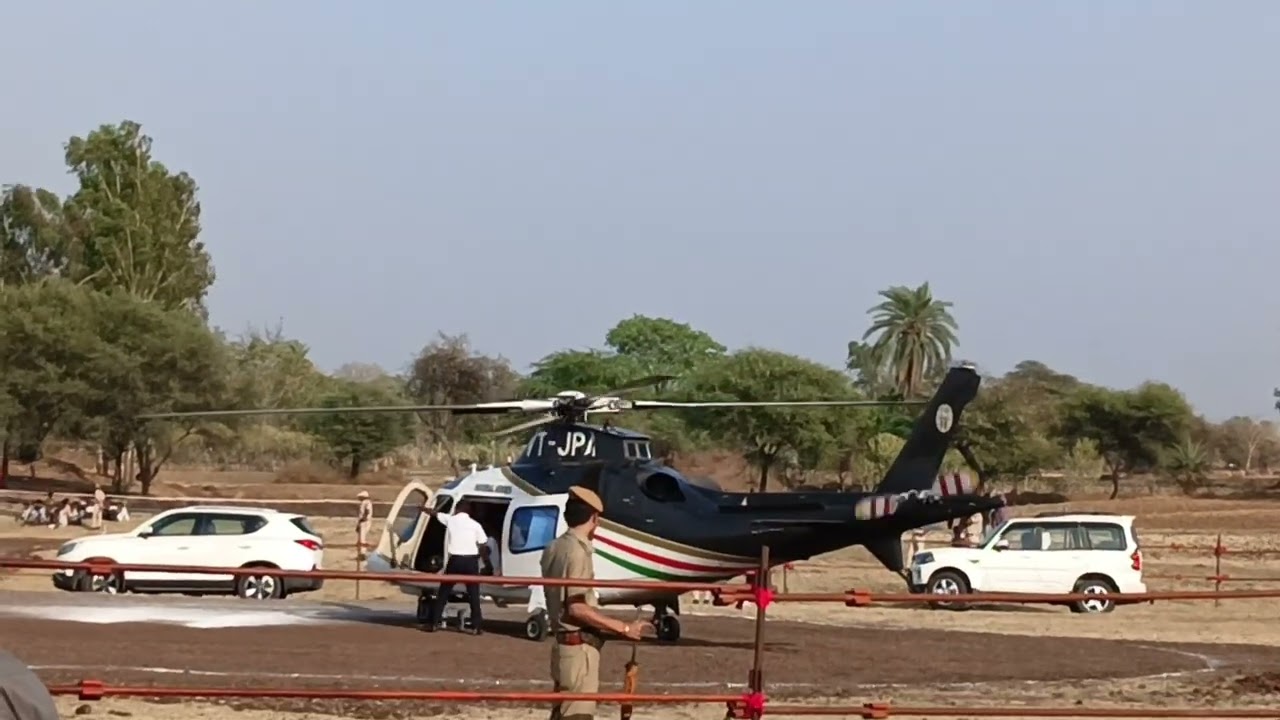 हेलीकॉप्टर कैसे लैंडिंग करता है देखिए पूरा वीडियो#helicopter 