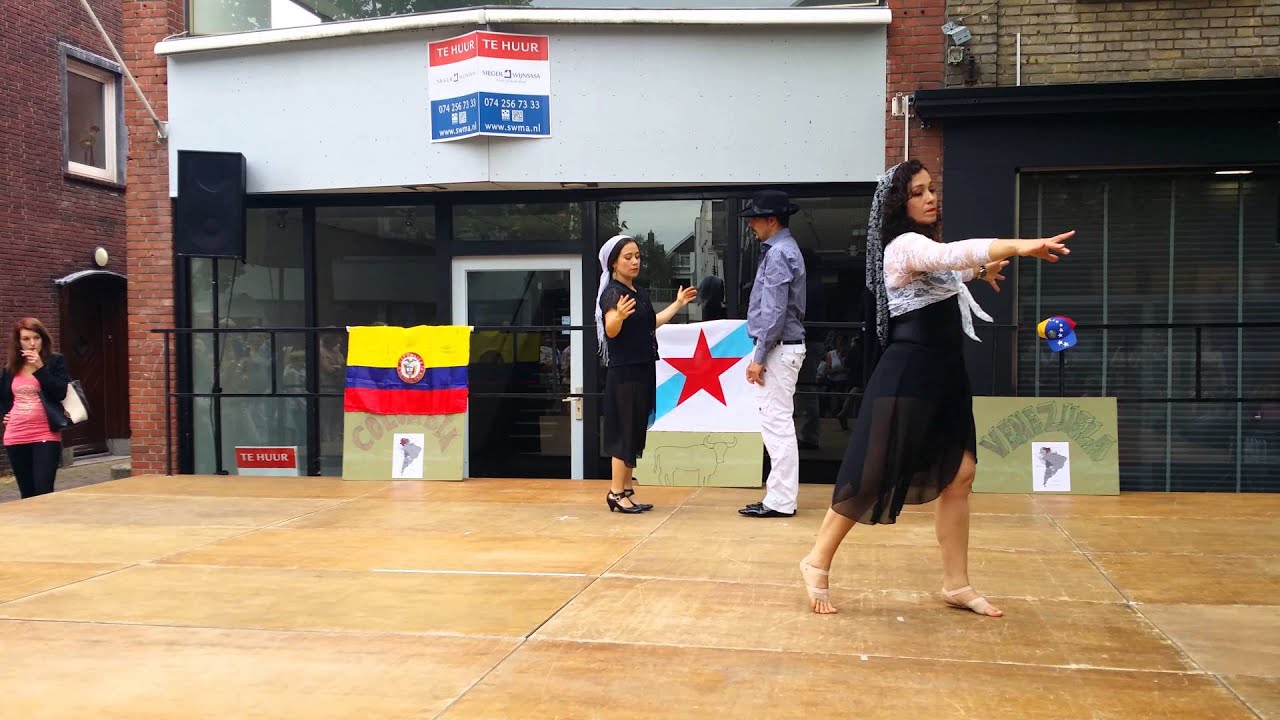 Marabina dance show 1. (4K video)