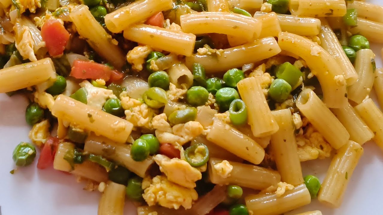 Easy Breakfast Penne Pasta with Egg & Veggies | 10 Minute Tasty Recipe 🤤🫶❤️ 🍝