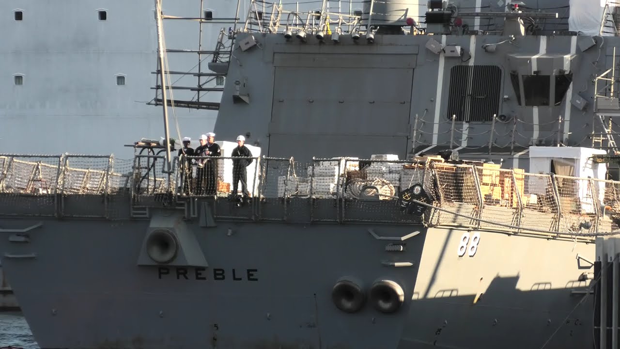 🇺🇸 アーレイ・バーク級DDG-88 プレブル ― 威厳宿る“艦尾の旗”