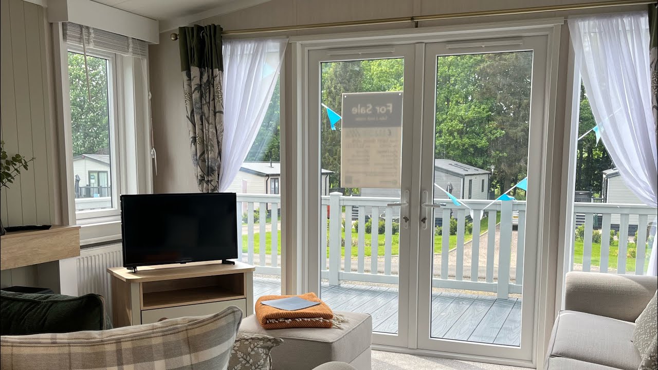 Swift Vendee Lodge - 2 Bedroom Model Now Reduced to £92,500 including decking - Springwood