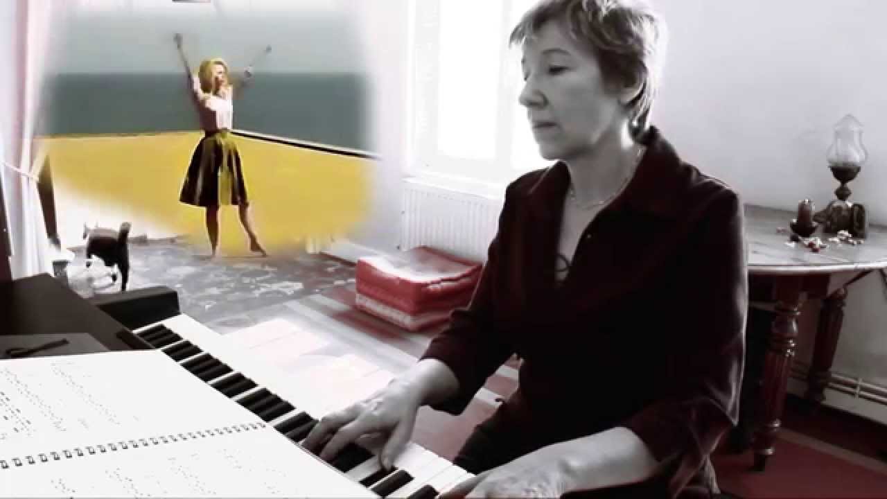 Thème de Camille (Le Mépris) musique de Georges Delerue. Claire Delerue, piano