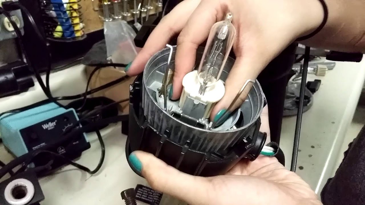 How To: Change a Source Four Lamp