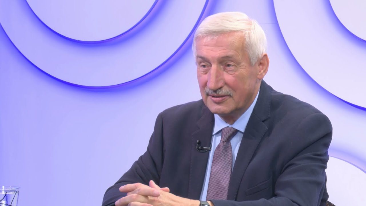Cegléd város újraválasztott polgármestere - Dr. Csáky András