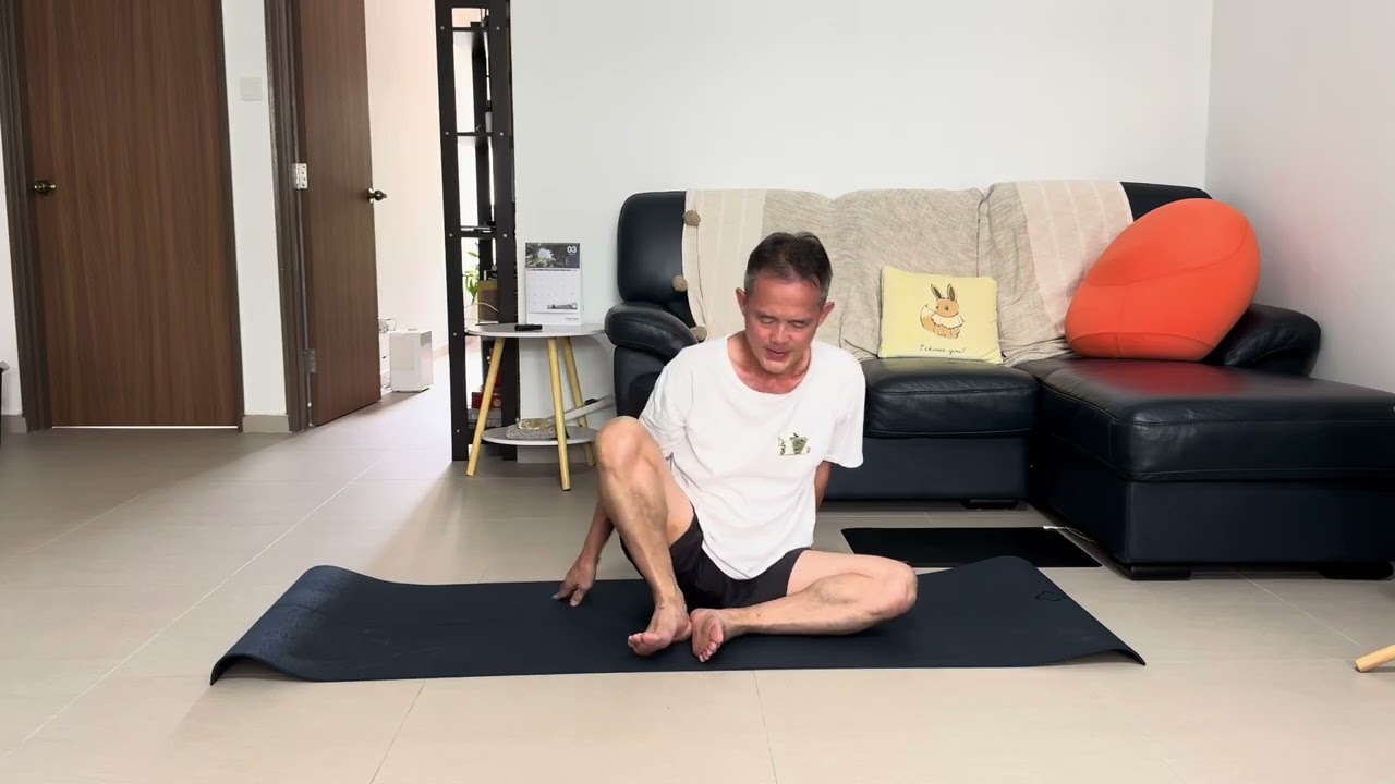 保持韧带在最大拉伸位置的姿势