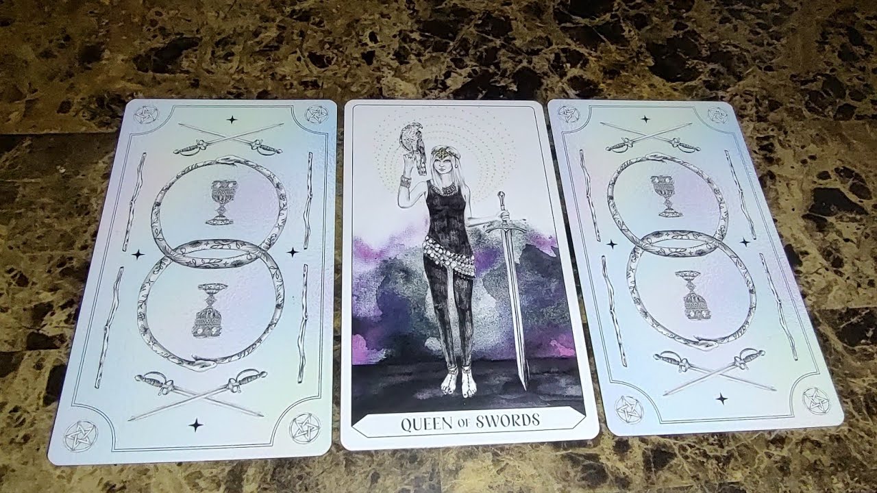 Unboxing the Lumina Tarot!