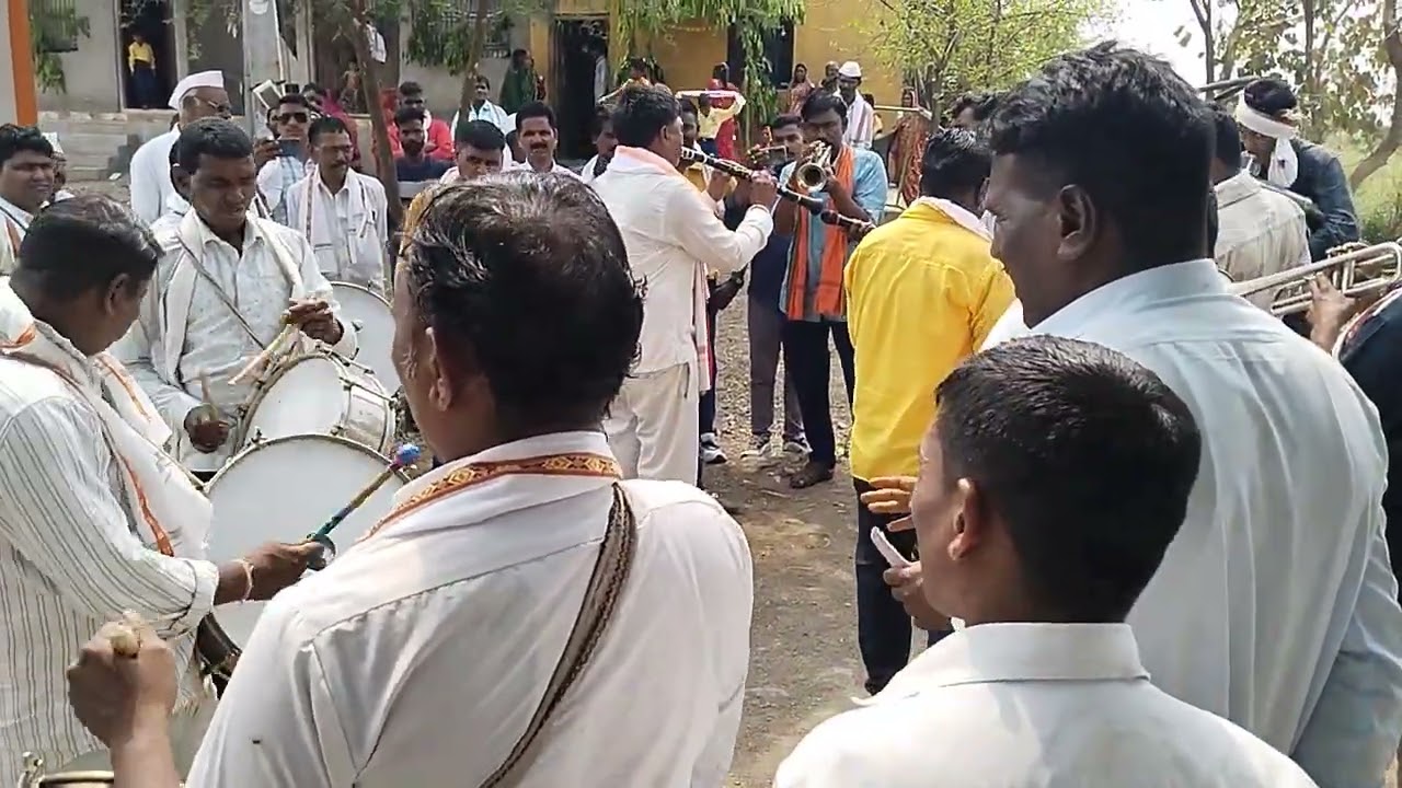 मेरे ढोलना सुन काय गान वाजवतात 😍😍😍😍😍😍 नक्की ऐका