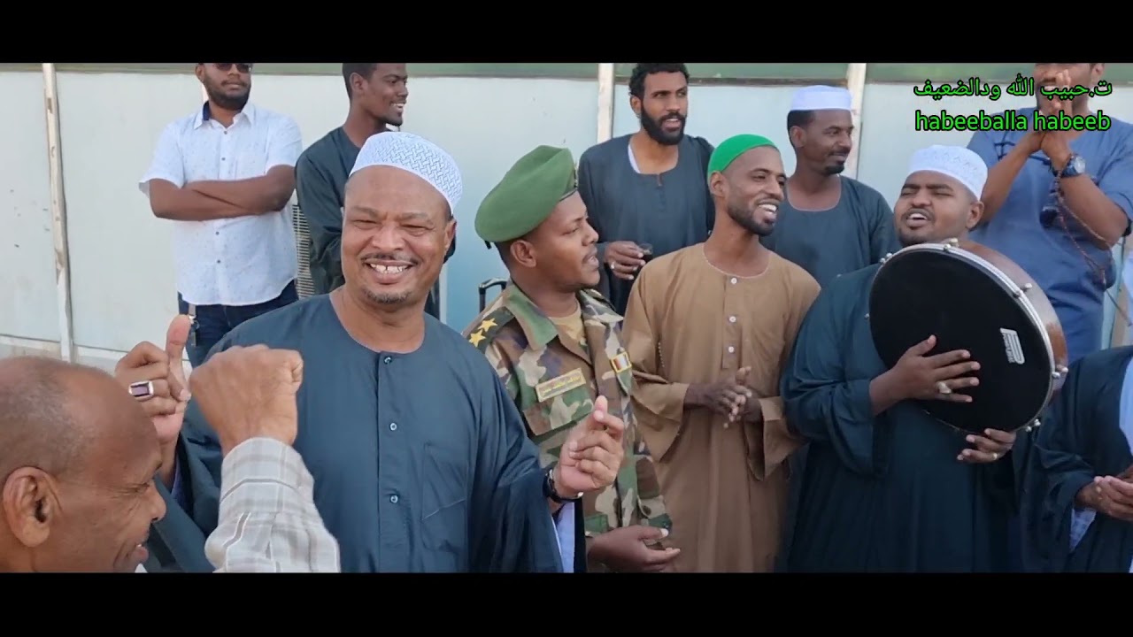 أبونا الشيخ محمود الضعيف والوفد المرافق في مطار الخرطوم الدولي لاداء العمرة .
