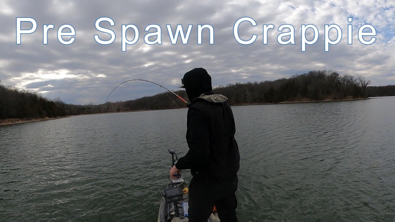 Hunting Pre-Spawn Crappie in Kansas Brush Piles (Kayak Livescope)