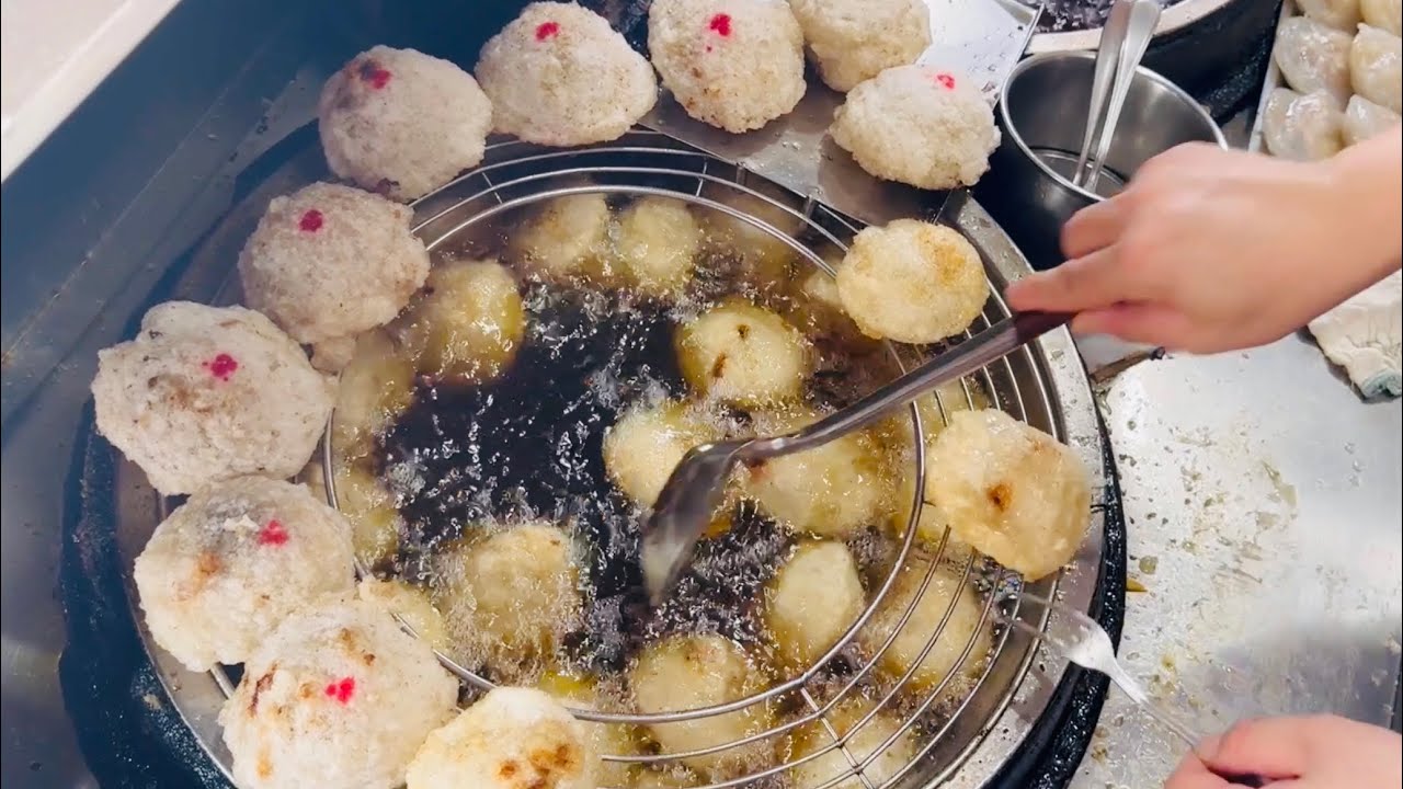 來到彰化民生～三民市場要吃什麼呢？帶你吃逛一圈！脆皮肉圓,肉粽,素食麵,魷魚肉羹,蛋黃酥/The Best Taiwan Changhua Market Food Collection