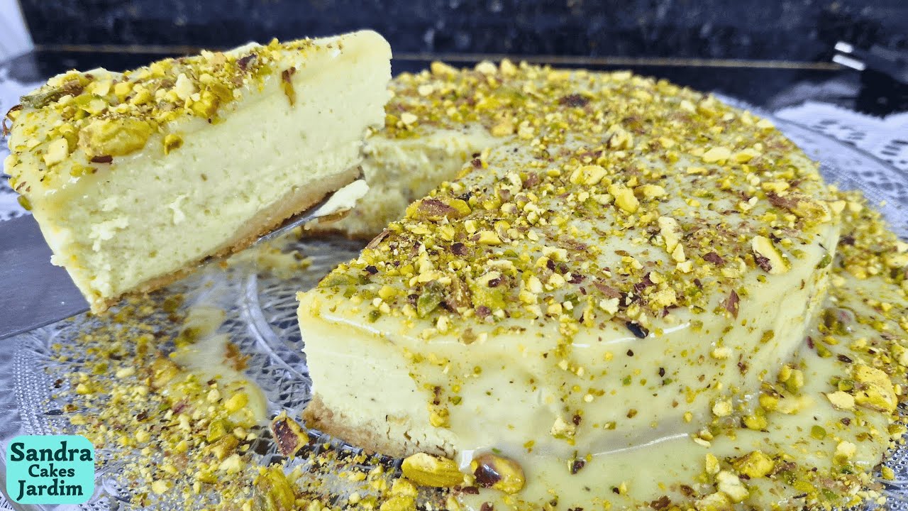 CHEESECAKE DE PISTACHE FÁCIL e CREMOSA - Receita para impressionar a todos! 🍰💚