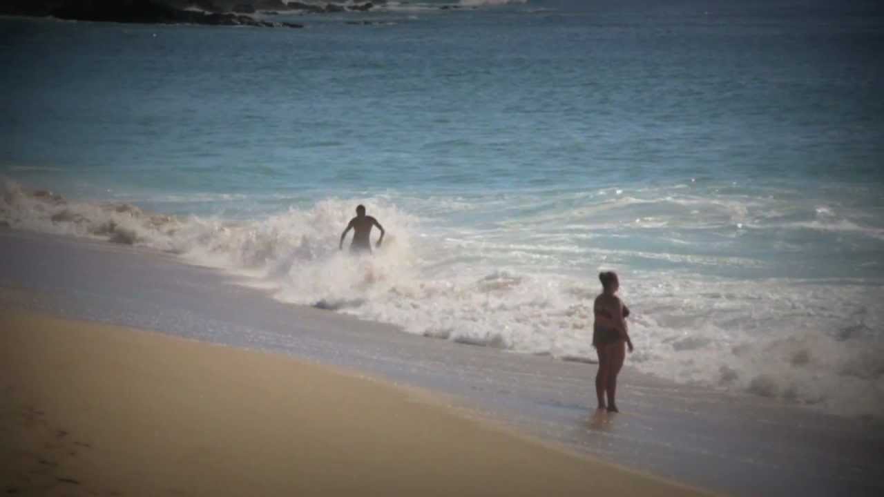 Mega riding some waves at Praia das Bicas (Leftovers)