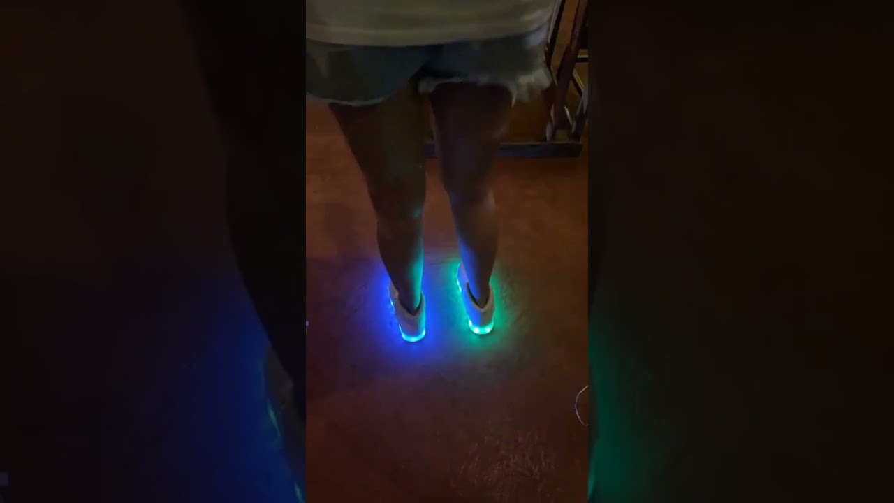 #ledshoes #ledshoe #lightshoes #lightshoe #shoes #shoe 11 color usb charge Led Shoes www.ledshoes.in